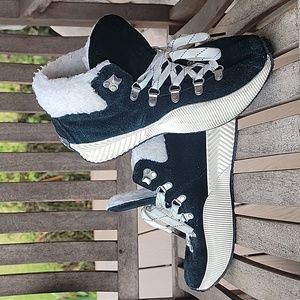 SOREL Out N About Ill ConquestWP Black Waterproof Suede Boots Size 8.5